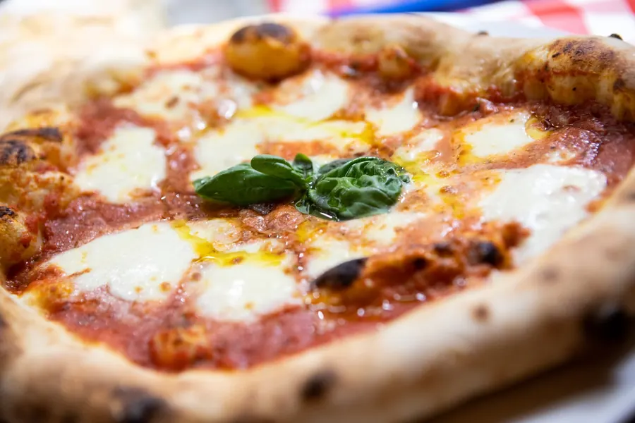 Pizza napoletana a lievitazione naturale